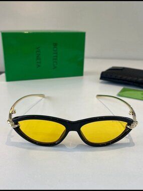 Bottega Veneta Black Cat Eye Gold Knot Yellow Lens Sunnies